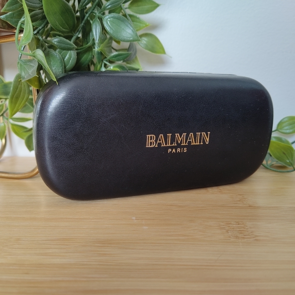💕 2/20 💕 Balmain Hardshell Glasses Case